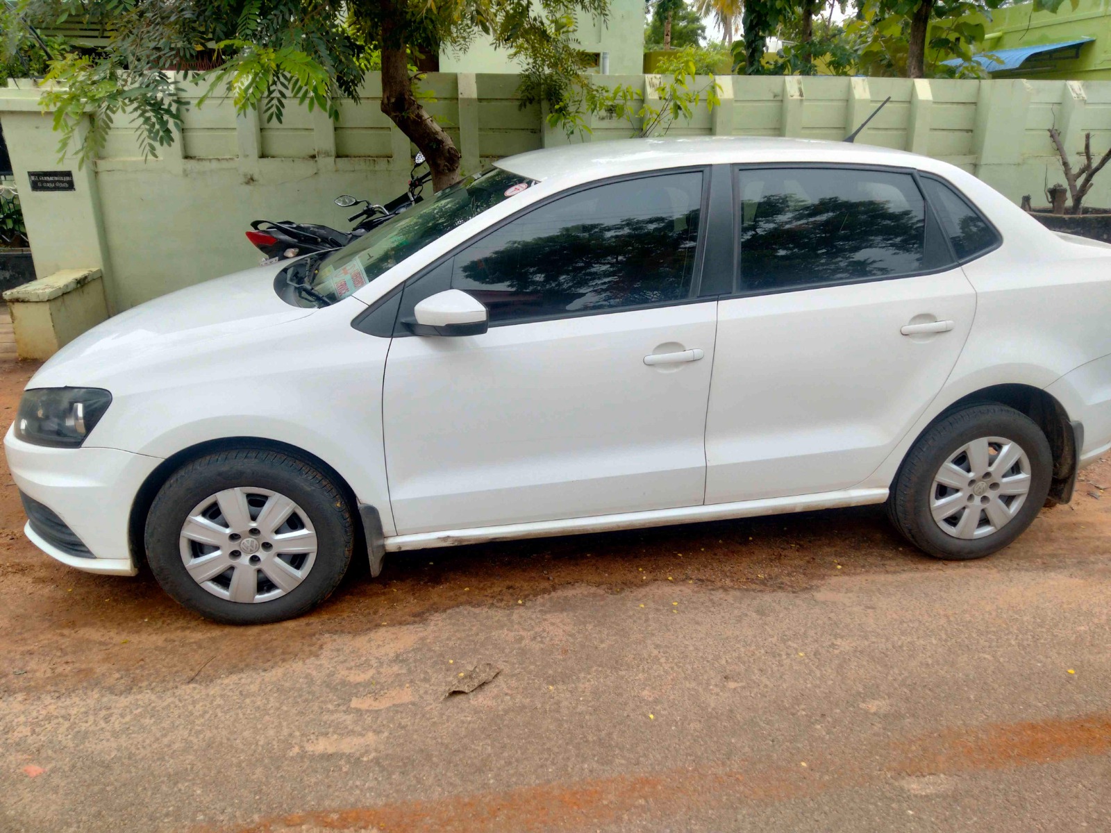 Volkswagen Ameo(2016-2019) Comfortline 1.2l (p)